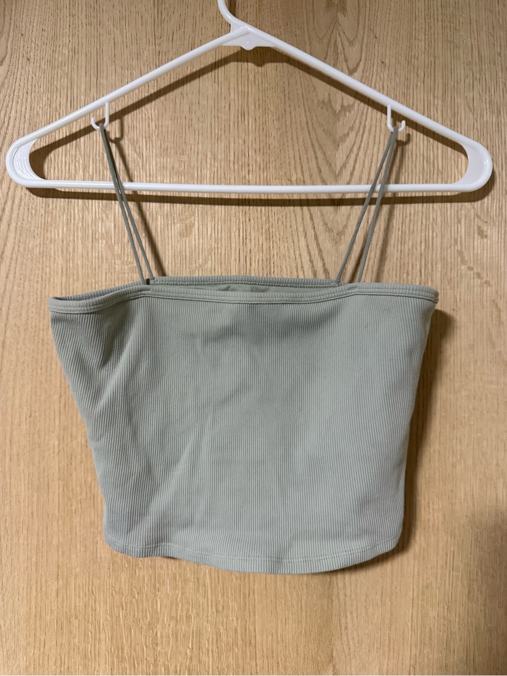 alo Light Sage Ribbed Spaghetti-Strap Crop Top - Women M - Picture 3 of 4